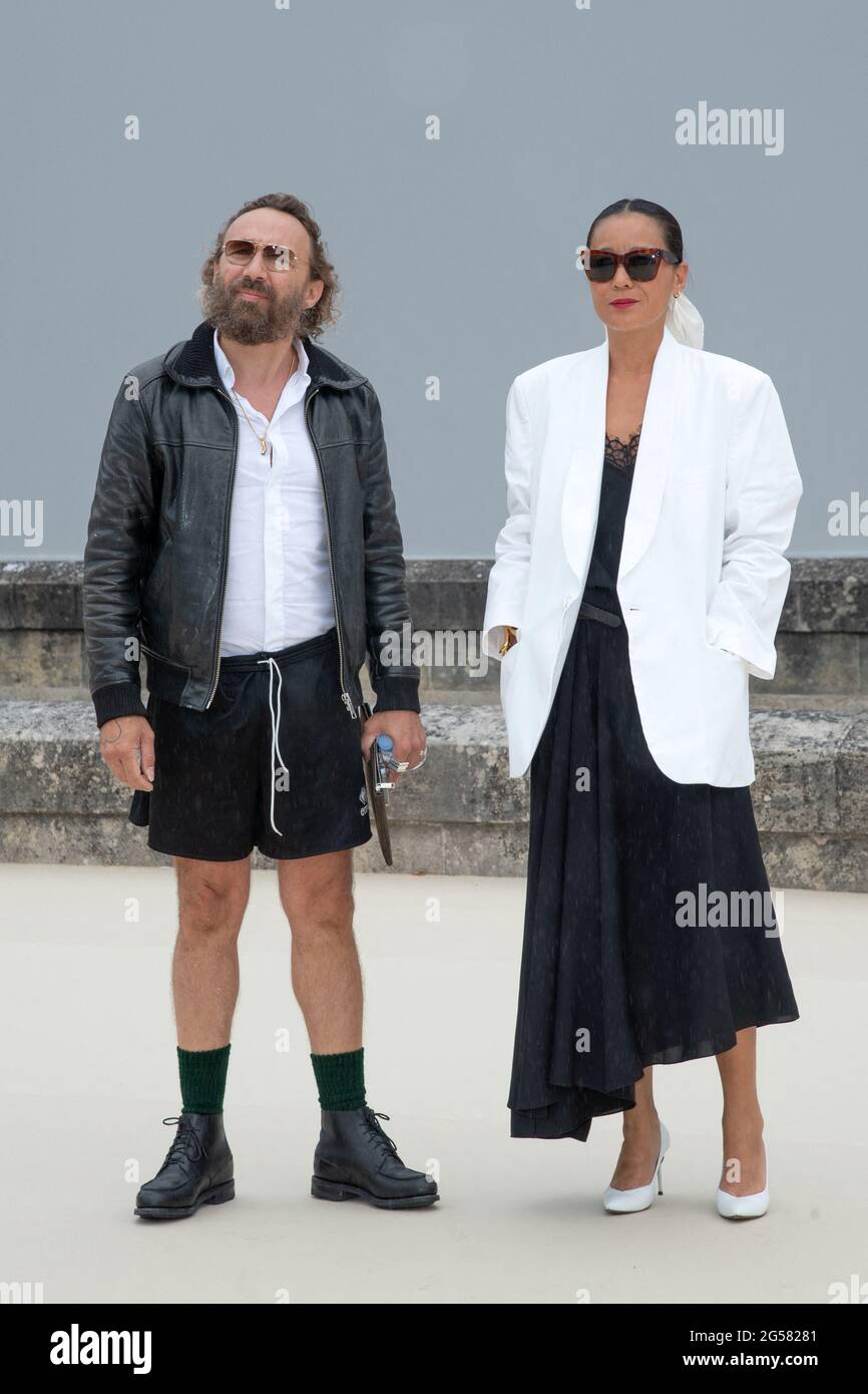 Paris, France. 25th June, 2021. Mathias Kiss and guest attending the Dior  Homme Menswear Spring Summer 2022 show as part of Paris Fashion Week in  Paris, France on June 25, 2021. Photo