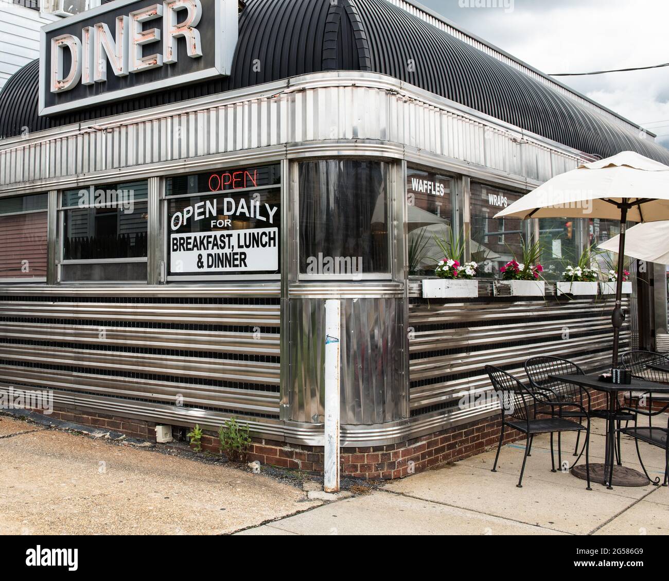 Vintage diner with stainless exterior, from the 1950's Stock Photo