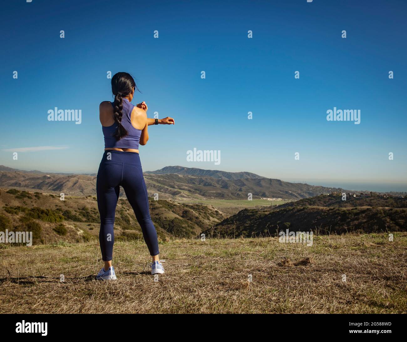 Rear view of woman body hi-res stock photography and images - Alamy