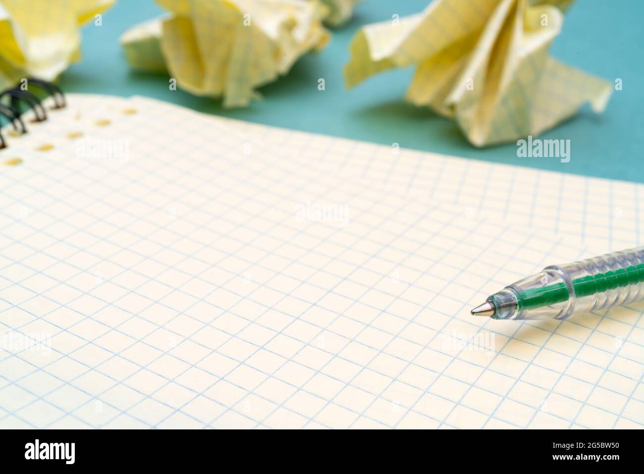 Fountain pen and notepad pageg Stock Photo Alamy