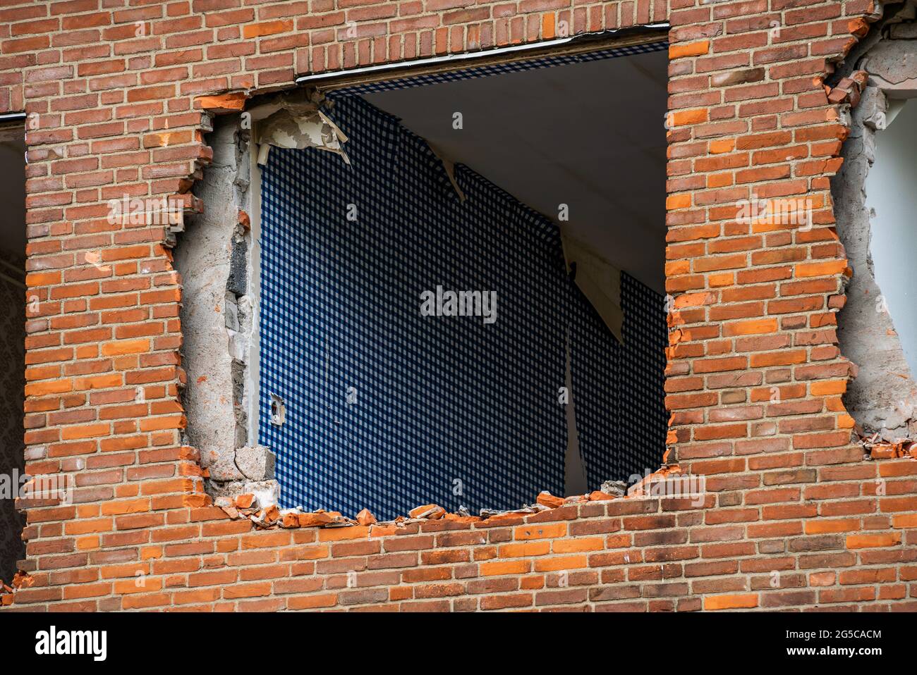 Demolition of houses hires stock photography and images Alamy