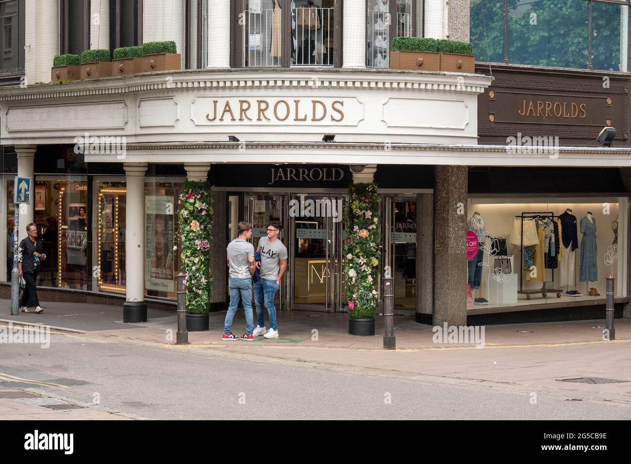 Jarrolds Norwich High Resolution Stock Photography And Images Alamy