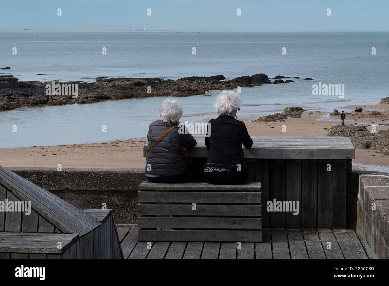 Elderly beach france hi-res stock photography and images - Alamy