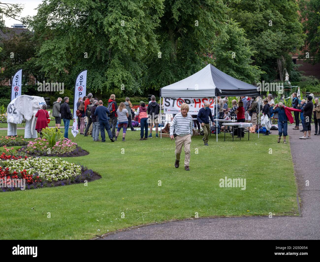 LICHFIELD. UK.  26th JUNE 2021.  HS2 Rebellion Stop HS2 rally in Beacon Park, Lichfield, marks the beginning of an 8 day walk to Wigan to raise awareness of the Stop HS2 campaign. A crowd of around 60 gathers in support.  Credit: Richard Grange / Alamy Live News Stock Photo