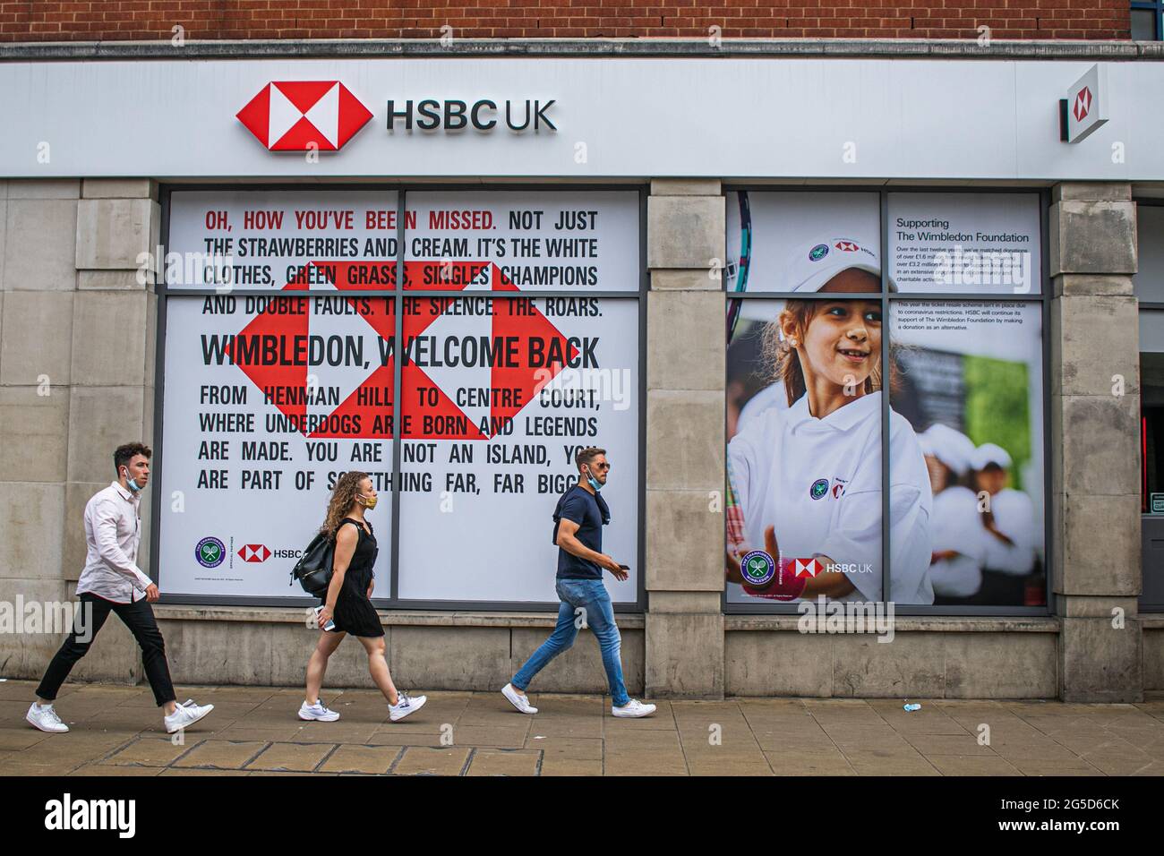 Hsbc Advertising High Resolution Stock Photography And Images Alamy