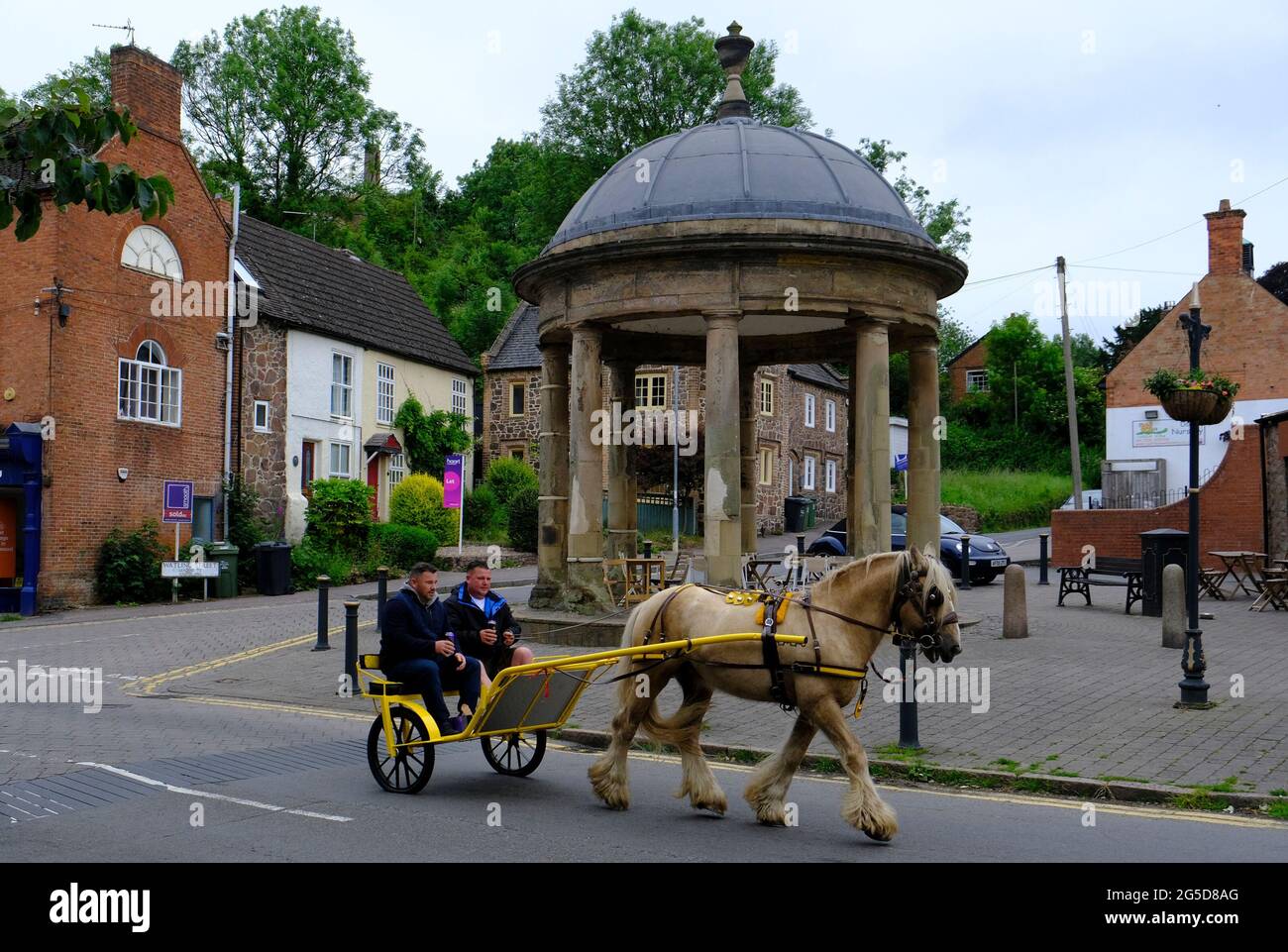 Mountsorrel, Leicestershire, UK. 26th June 2021. A pony and trap is driven through the village during the Betty Hensers Horse Fair. Leicestershire Police and Charnwood Borough Council are working together to offer guidance and support to the organisers after concerns about possible breaches in Covid-19 regulations and the impact on local communities. Credit Darren Staples/Alamy Live News. Stock Photo