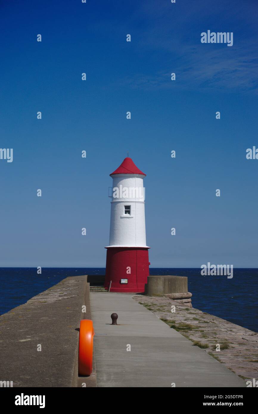 Berwick Lighthouse, the most northerly in England, built in 1826, at the end of Berwick Pier, Berwick-upon-Tweed, Northumberland, UK. Stock Photo