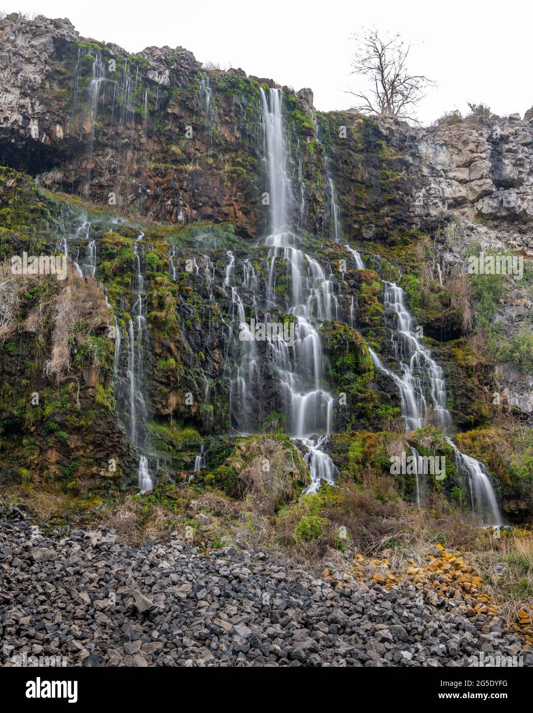 Thousand Springs Idaho water cascades over rocks Stock Photo
