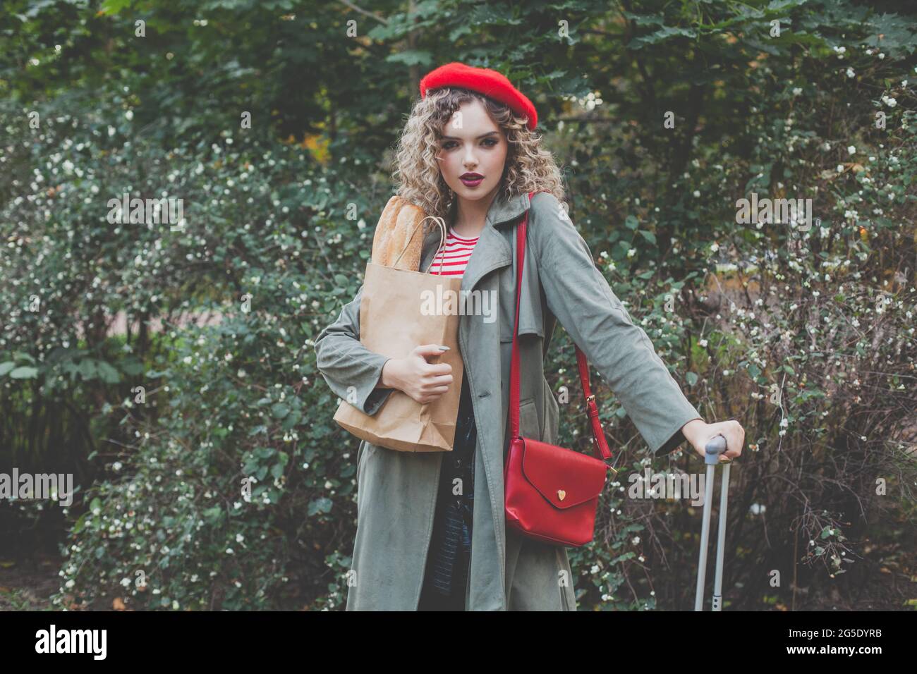 French beret baguette hi-res stock photography and images - Alamy