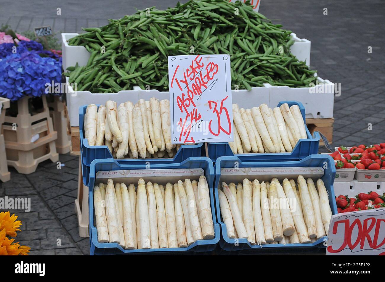 Copenhagen,Denmark, 29.April 2020.:Germanwhite  asparagus vevetable sell in danish capital durig covid-19 in Denmark.     (Photo..Francis Dean/DeanPic Stock Photo