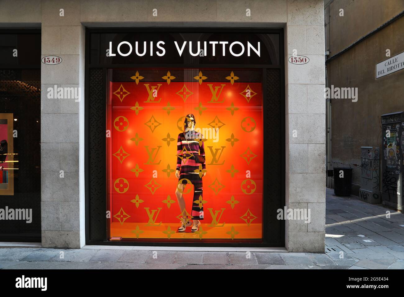 Louis Vuitton shop in the center of Venice, Italy. – Stock