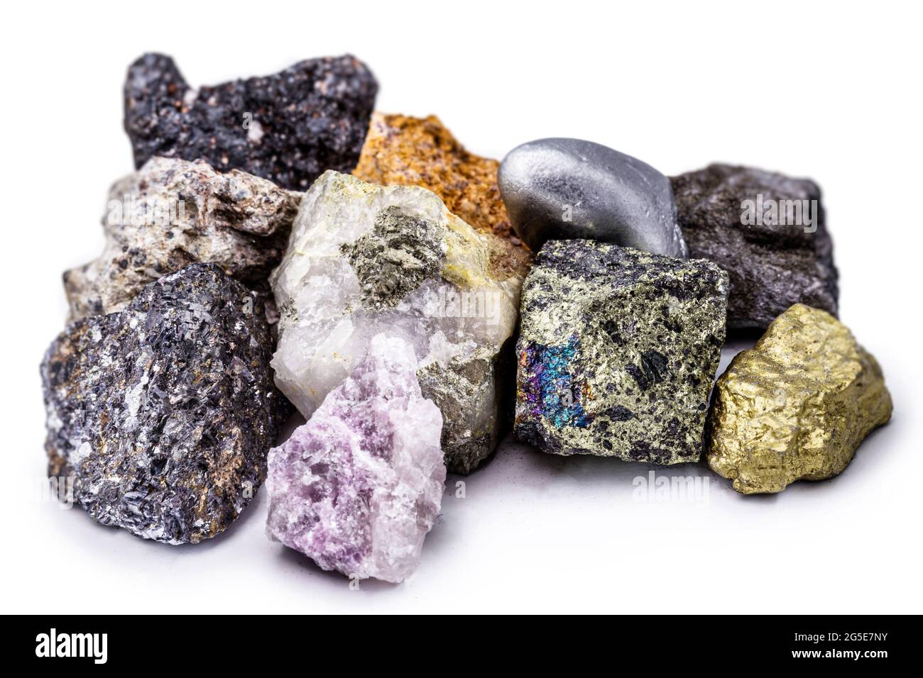 gold, silver, rough diamonds, bauxite, pyrolusite, galena, pyrite, chromite, lepidolite, chalcopyrite. Collection of stones extracted in Brazil, miner Stock Photo