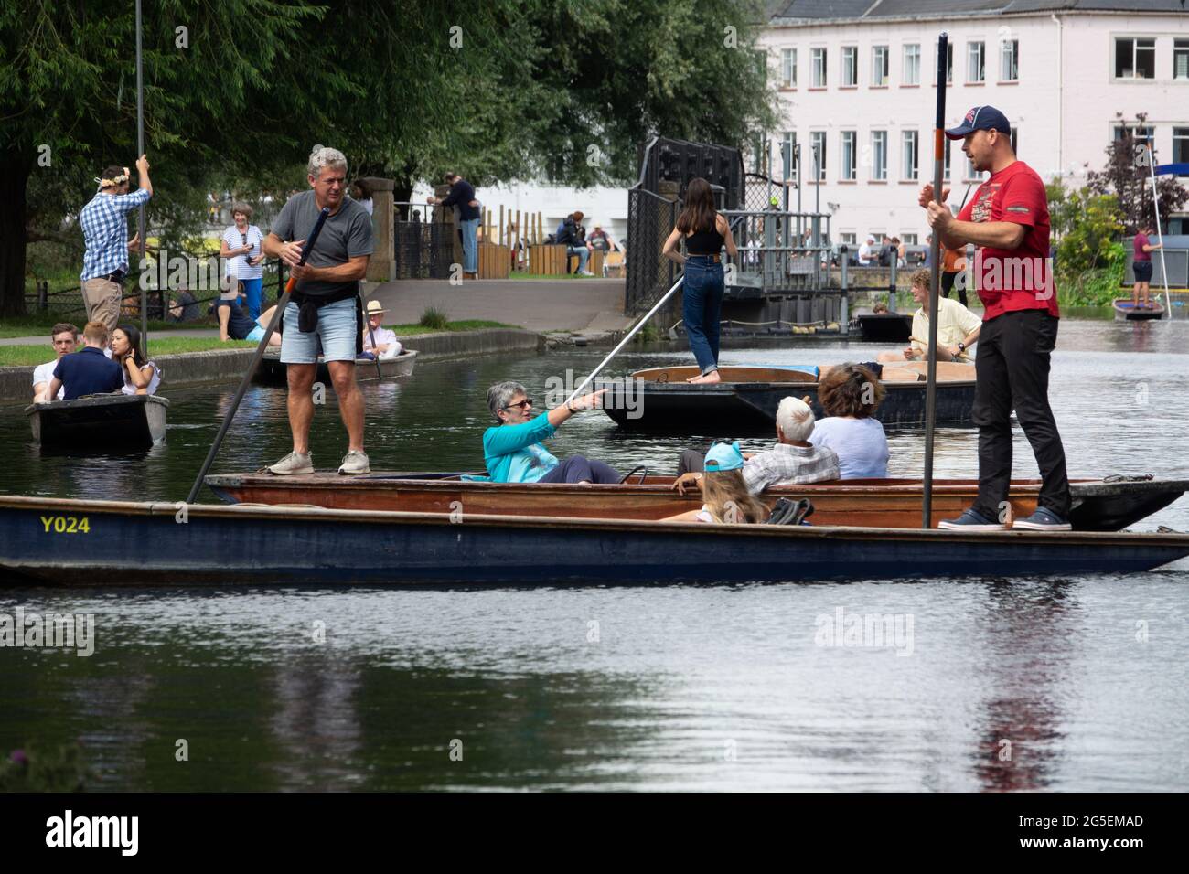 Punting on the river Cam, Cambridge Stock Photo