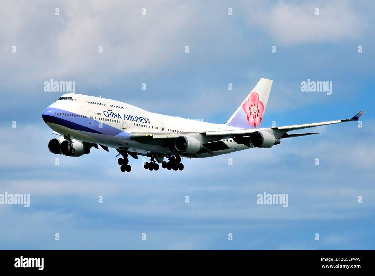 China Airlines Boeing B-747-400, B-18210, Landing at Naha Airport, Okinawa, Japan Stock Photo