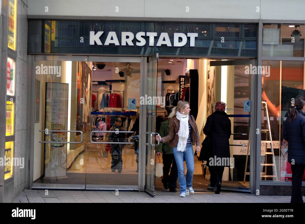 Karstadt spor hi-res stock photography and images - Alamy