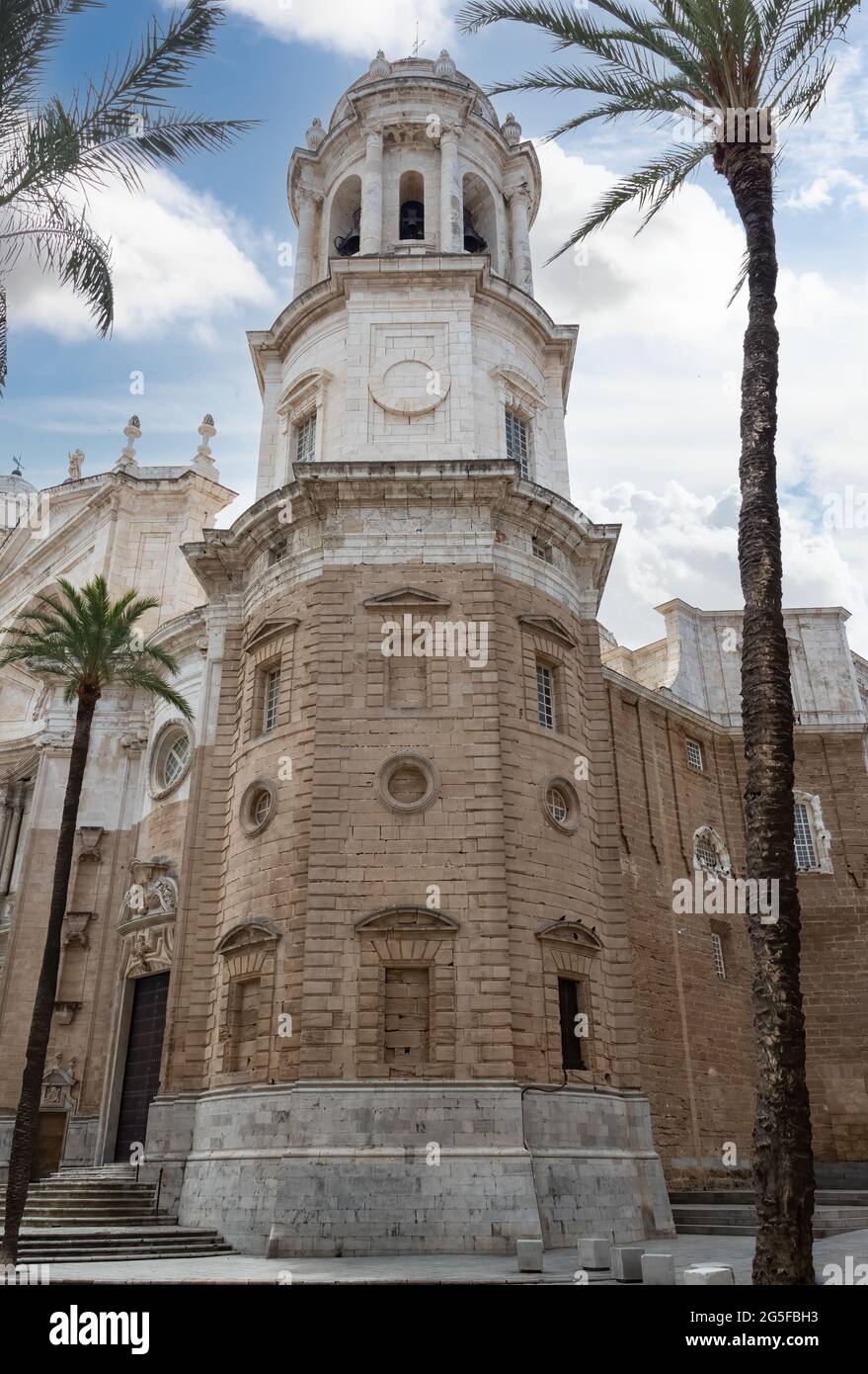 Catedral de santa cruz hi-res stock photography and images - Alamy