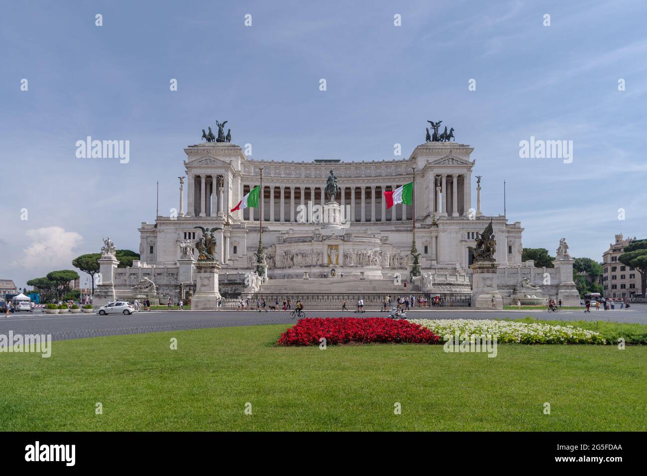 Piazza Venezia in Rome. Monument of Victor Emmanuel also called ...