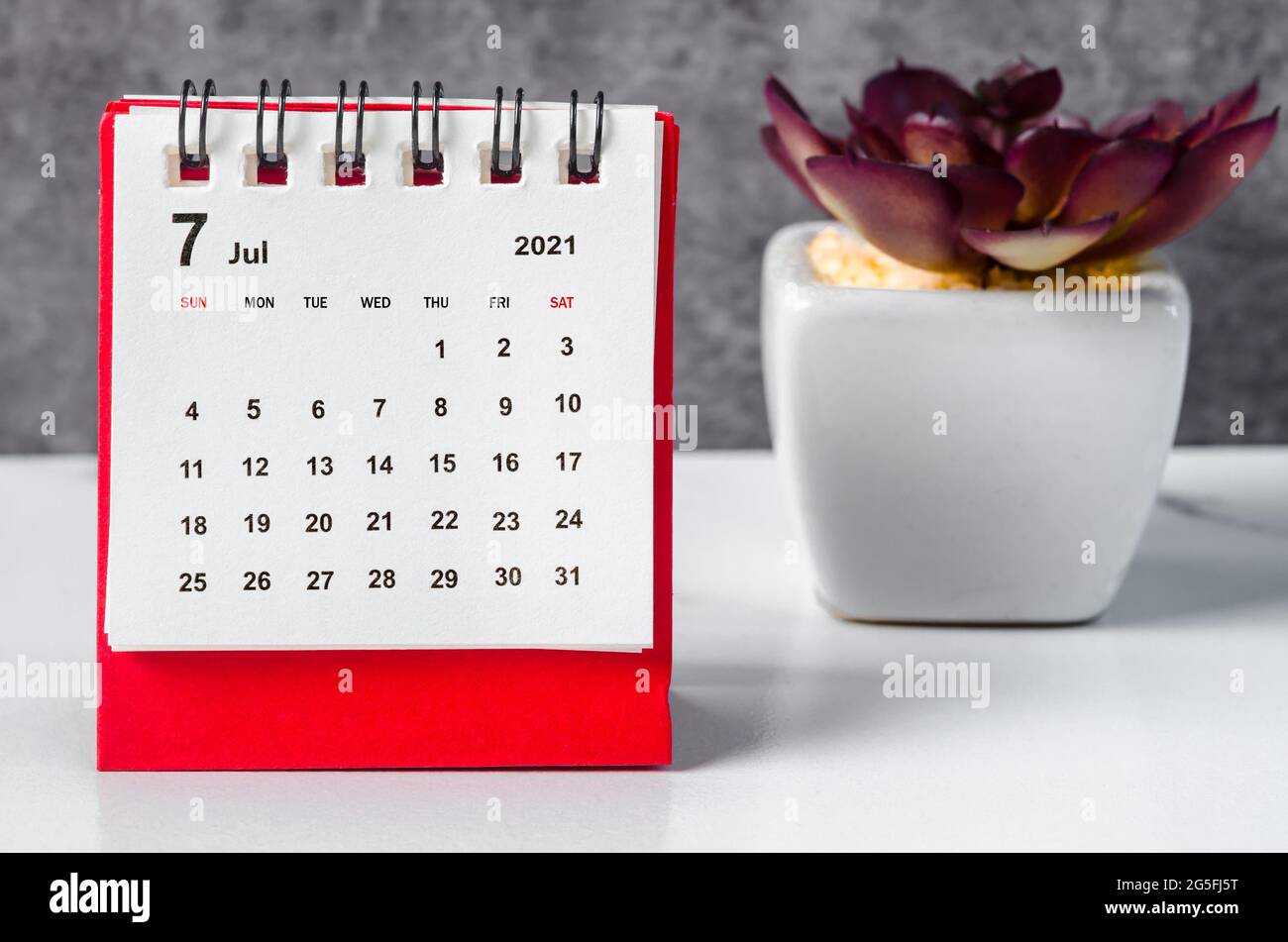 The Mini Calendar July 2021 Stock Photo - Alamy