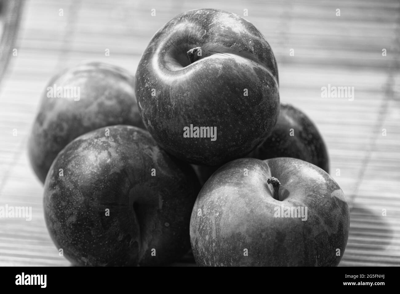 Plum prunus domestica tree fruits Black and White Stock Photos & Images