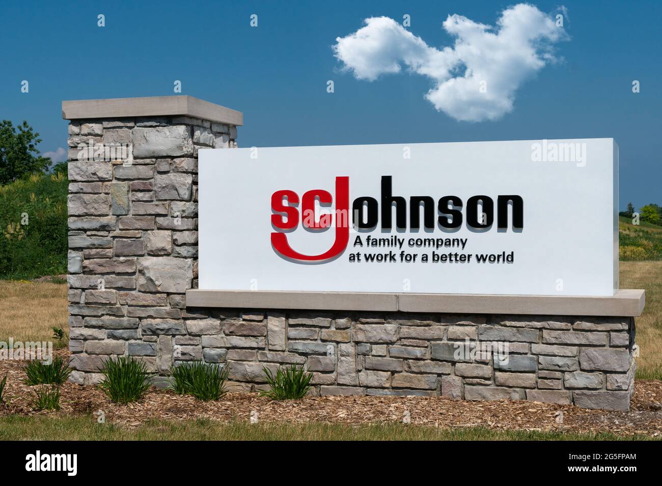 RACINE, WI, USA - JUNE 19, 2021 -  S. C. Johnson corporate headquarters exterior sign and trademark logo. Stock Photo