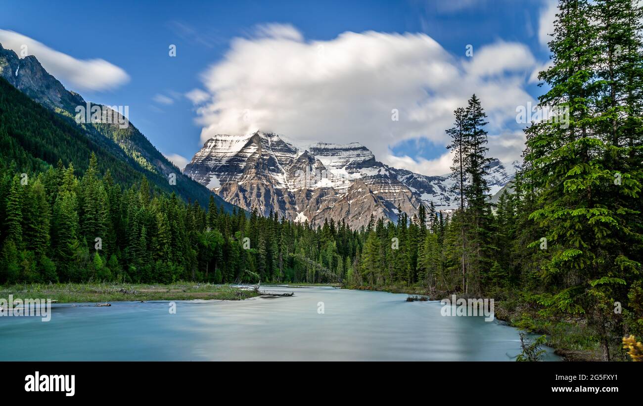 Long Exposure of the Robson River and Mount Robson, the highest peak in the Canadian Rockies, British Columbia, Canada Stock Photo