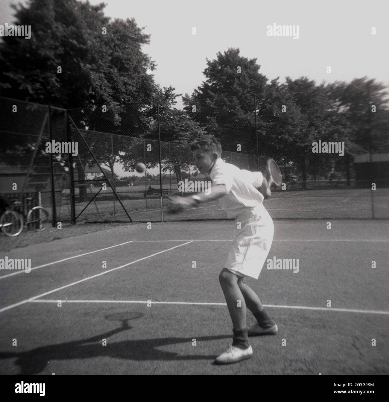 Public tennis court High Resolution Stock Photography and Images Alamy