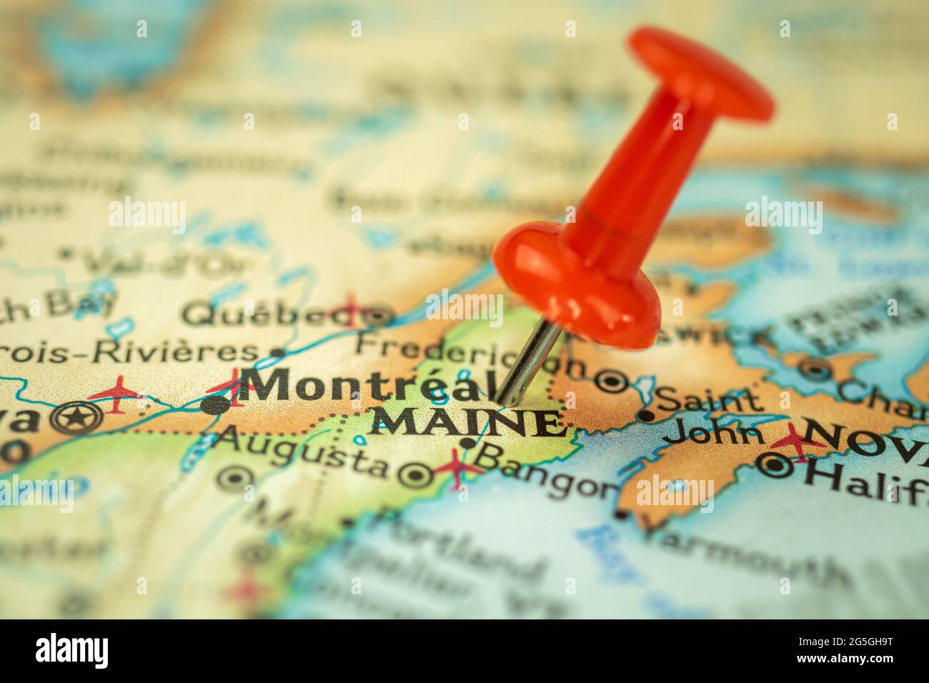 Location Maine state, map with red push pin pointing close up, USA