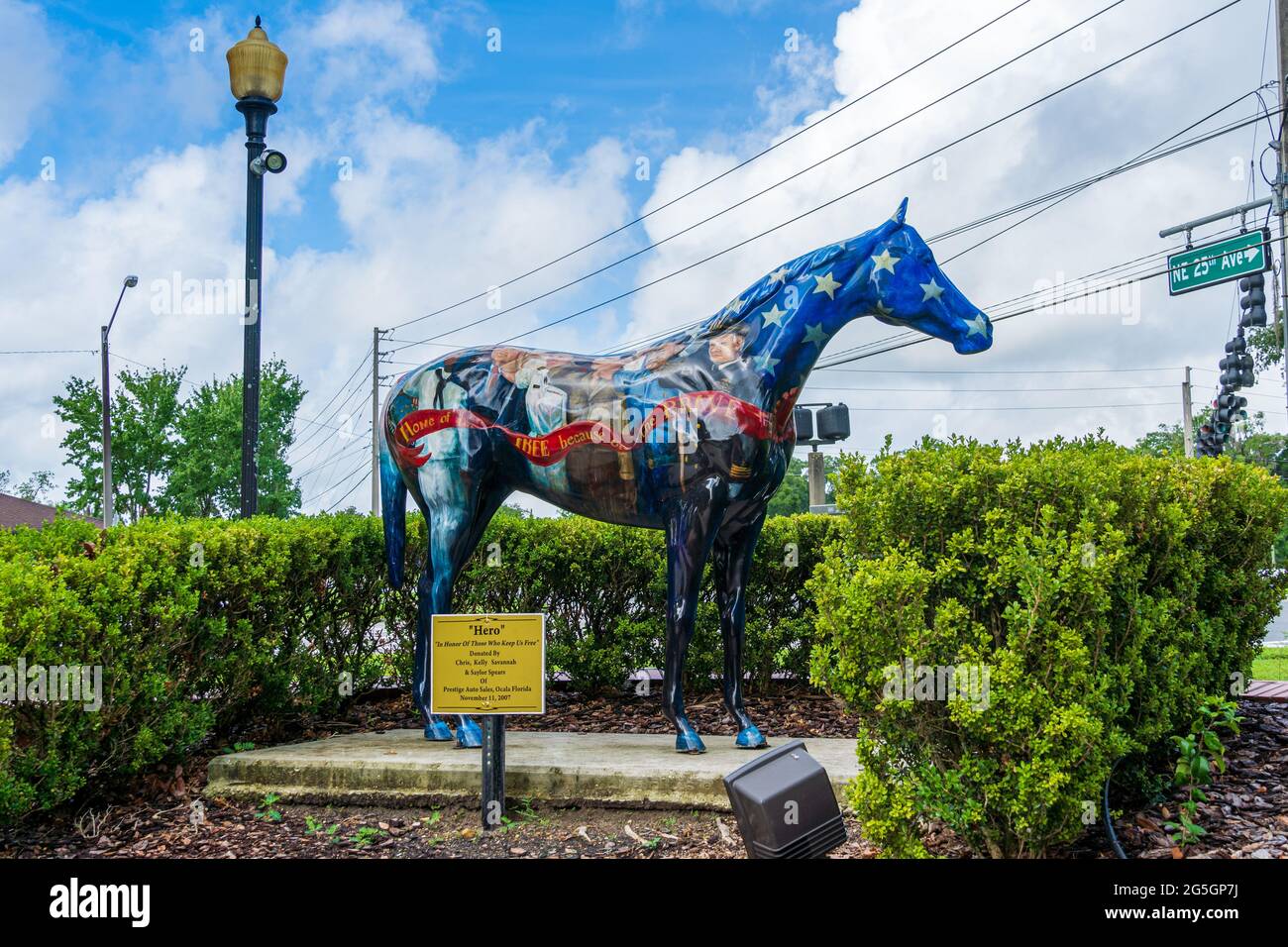 "Horse Fever" painted horse statue "Hero" at Ocala Marion County