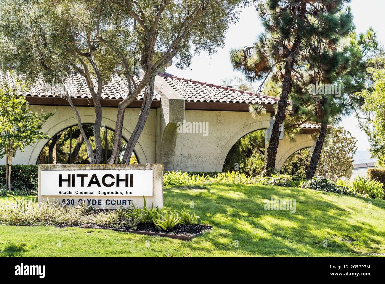 Sep 26, 2020 Mountain View / CA / USA - Hitachi Chemical Diagnostics headquarters in Silicon Valley; Hitachi, Ltd. is a Japanese multinational conglom Stock Photo