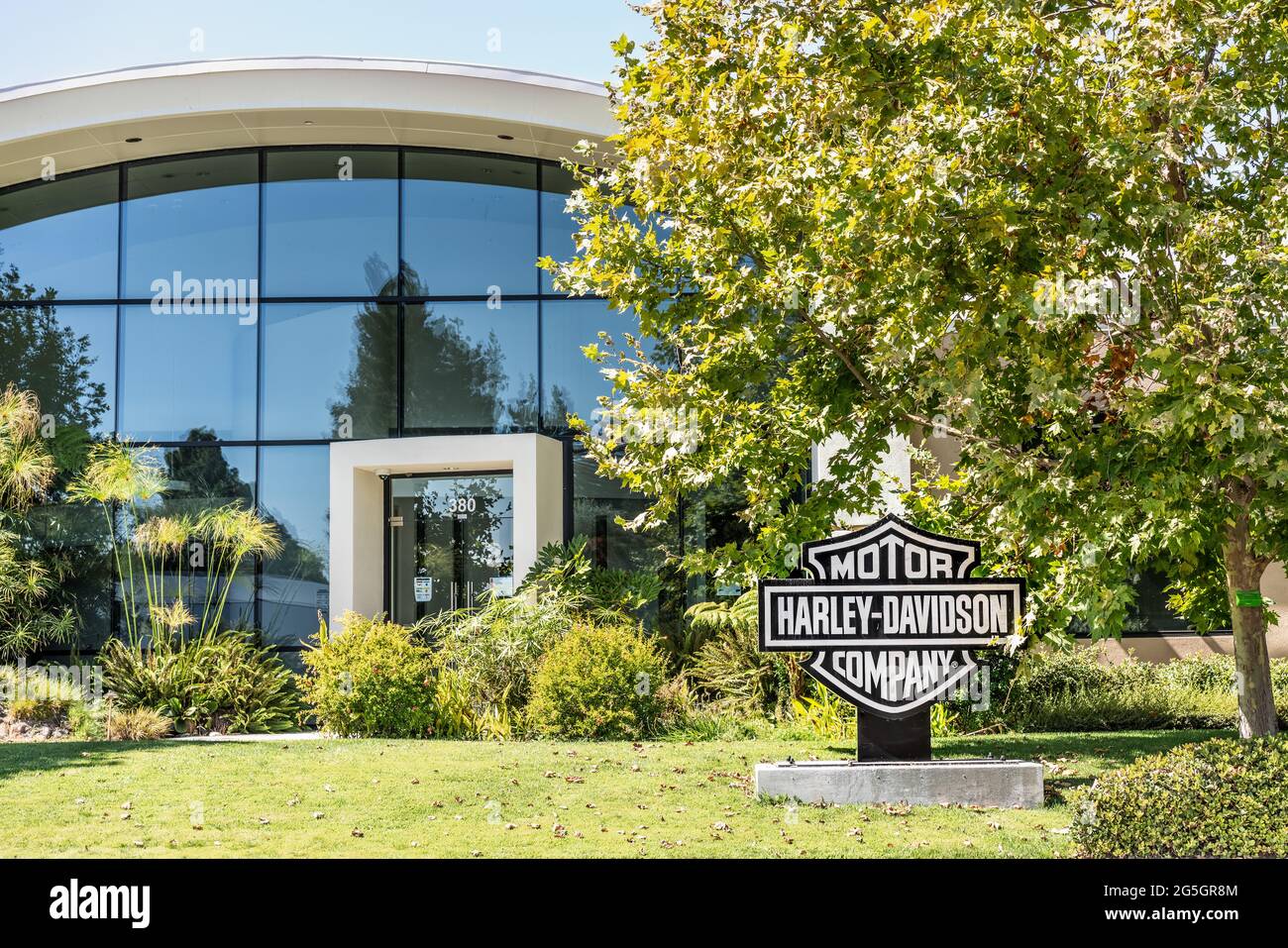 Sep 26, 2020 Mountain View / CA / USA - Motor Company Harley-Davidson headquarters in Silicon Valley; Harley-Davidson, Inc., H-D, or Harley, is an Ame Stock Photo