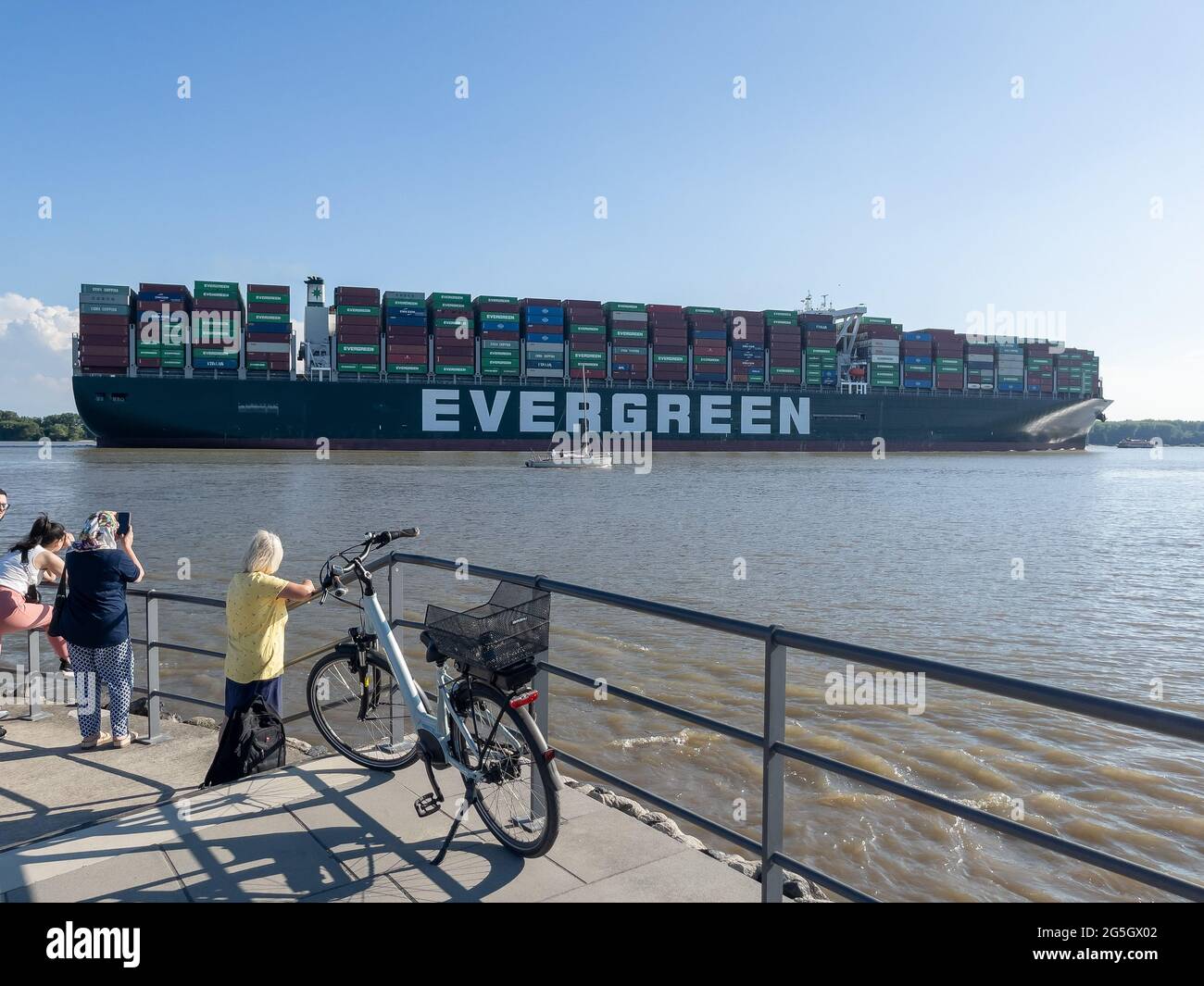 Page 2 - Fähre Elbe High Resolution Stock Photography and Images - Alamy