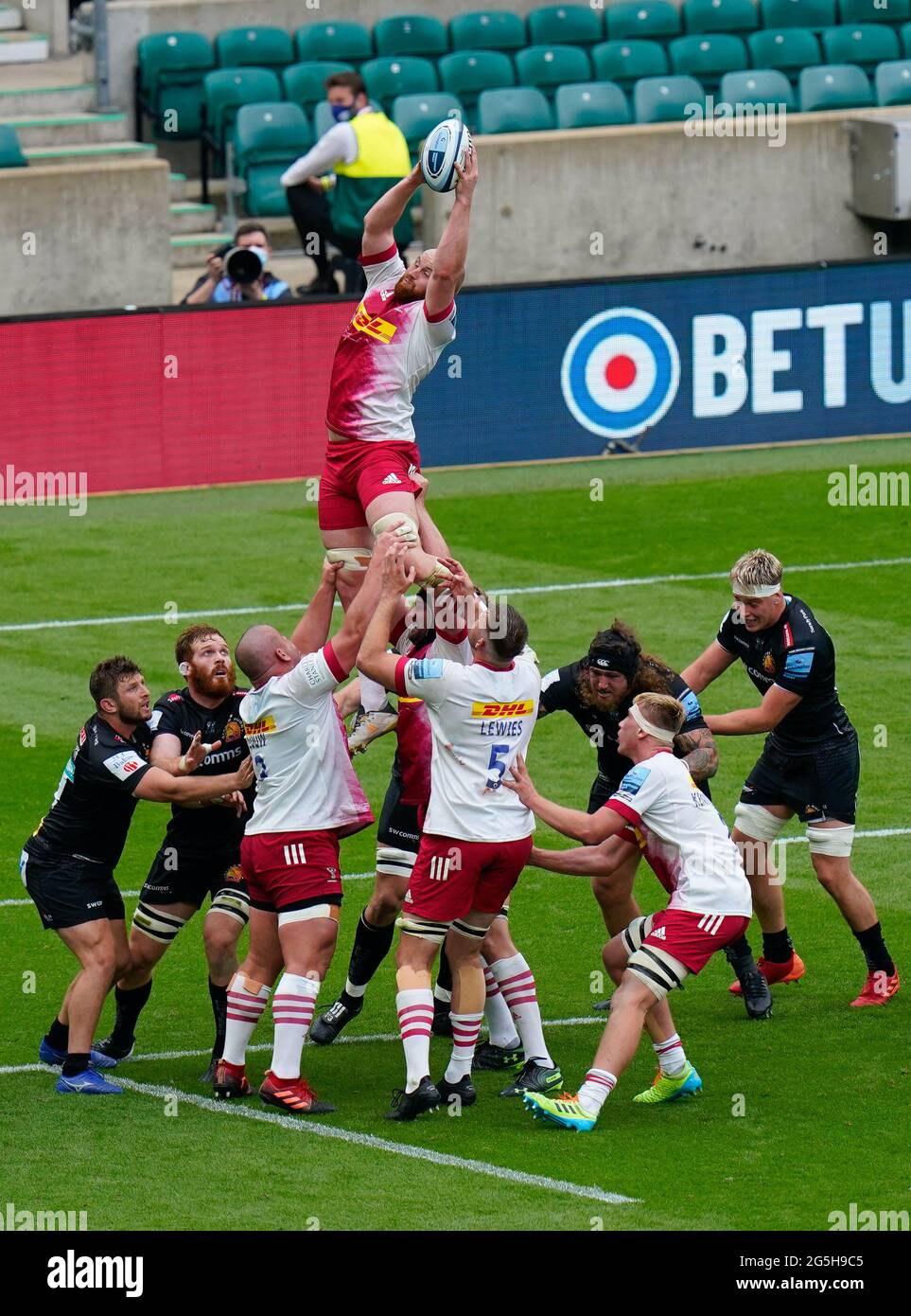 Harlequins  flanker James Chisholm collects a line out throw during the Gallagher Premiership Rugby Final, Exeter Chiefs -V- Harlequins, on Saturday, Stock Photo