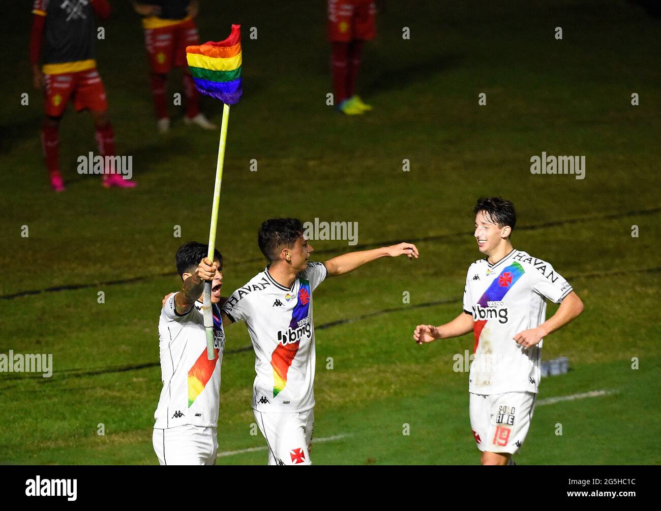 Rio de Janeiro-Brazil June 27, 2021, player German Cano of Vasco da Gama team, scores the first goal of the match against Brusque team and raises the rainbow flag, symbol of LGBT pride at São Januario stadium, valid for series B of the Brazilian soccer championship Credit: Andre Paes/Alamy Live News Stock Photo
