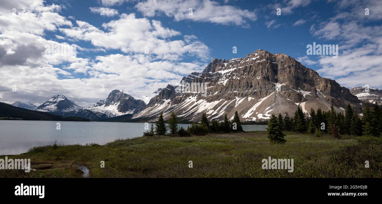 Dramatic mountain range hi-res stock photography and images - Alamy