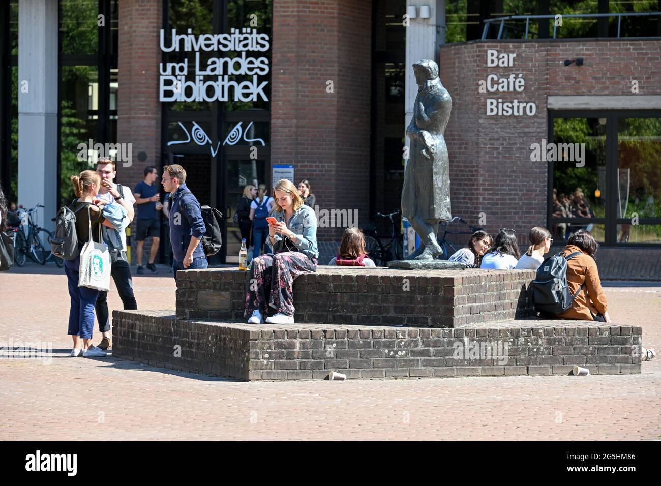 Dusseldorf school hi-res stock photography and images - Alamy