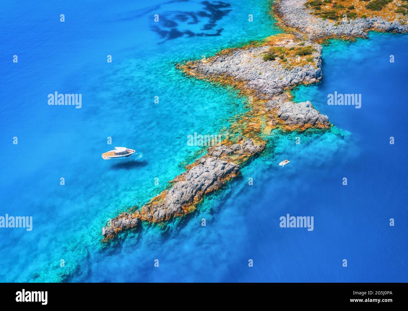 Aerial view beautiful sea sandy hi-res stock photography and images - Alamy