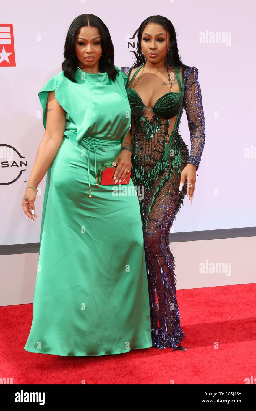 LOS ANGELES JUN 27 Mother, Yung Miami at the BET Awards 2021