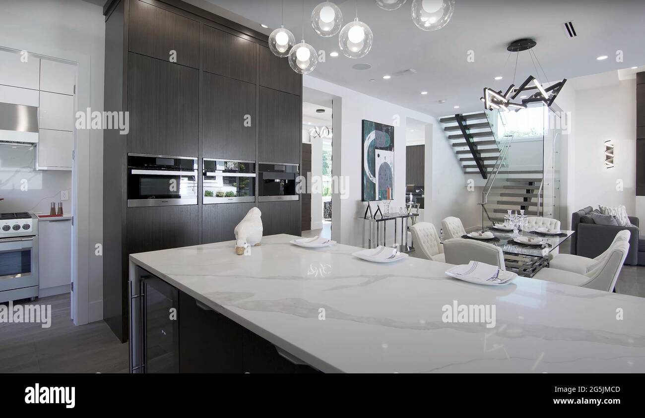 Luxurious And Bright Kitchen Interior With Elegant Furniture Inside Of ... - Luxurious Kitchen Interior Design Concepts