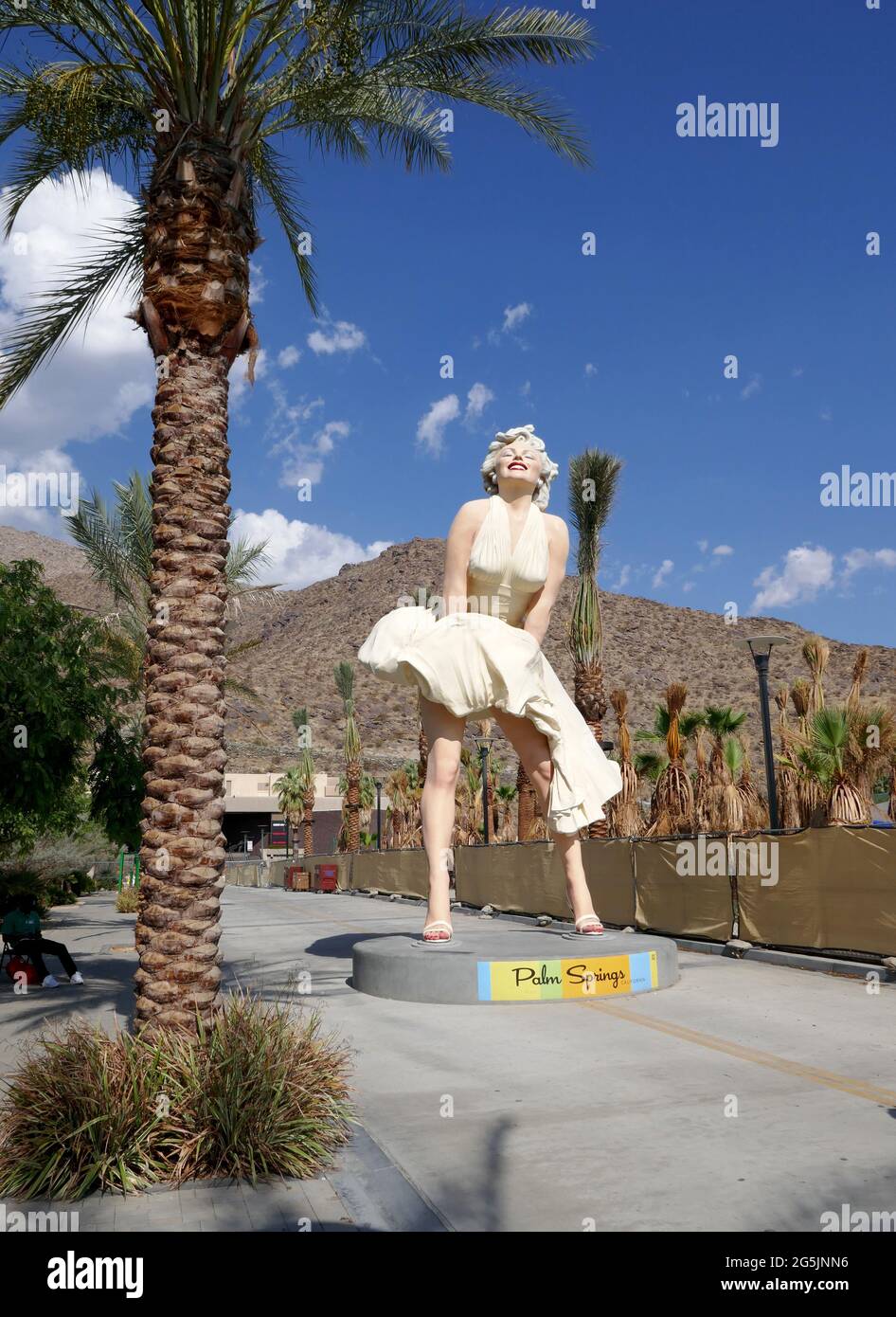 The 26-foot Marilyn Monroe statue in Palm Springs