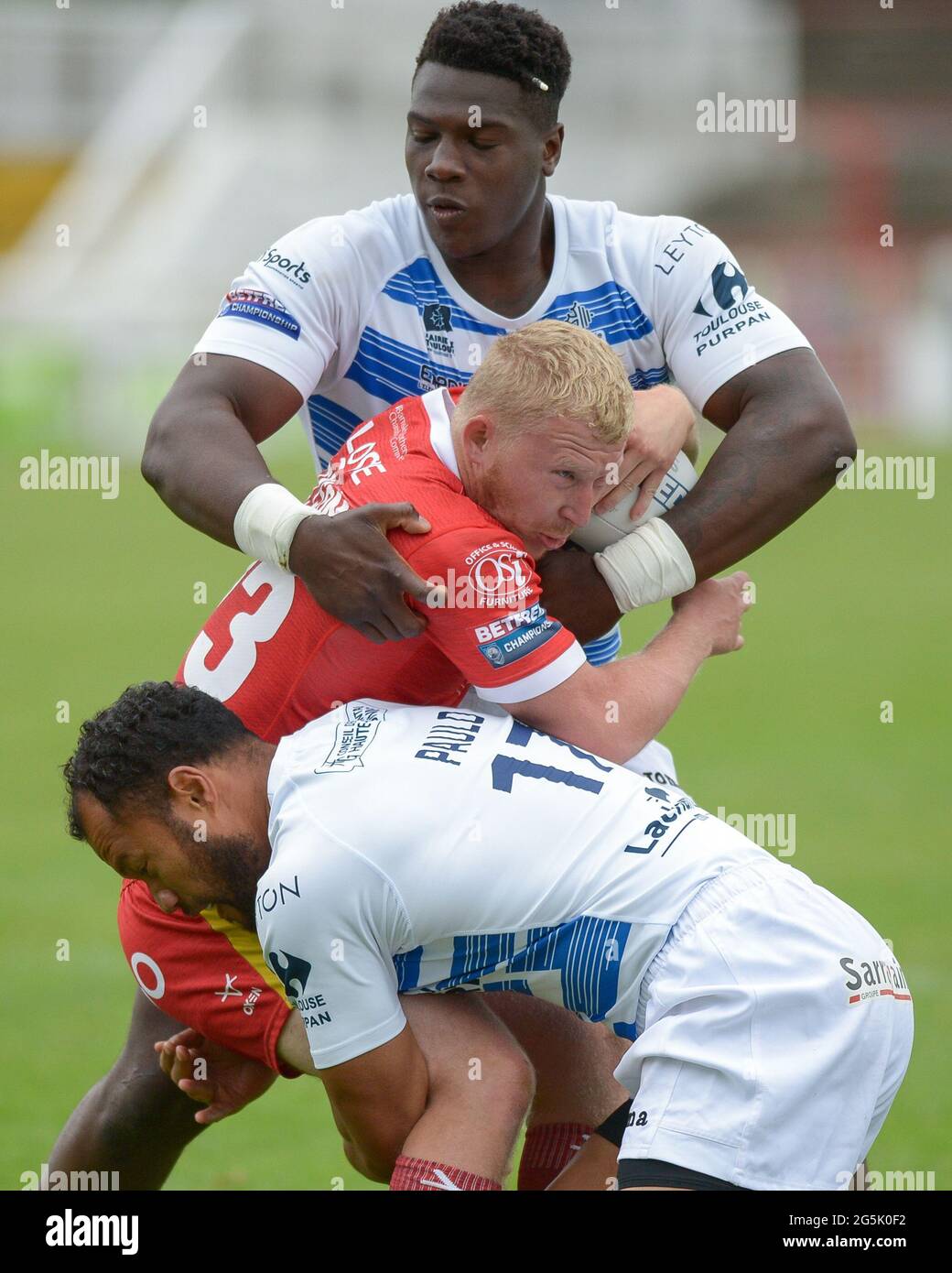 Wakefield England 27 June 2021 Harry Tyson Wilson Of Sheffield Eagles Tackled By Joseph Paulo And Justin Sangare Of Toulouse Olympique During The Rugby League Betfred Championship Sheffield Eagles Vs Toulouse