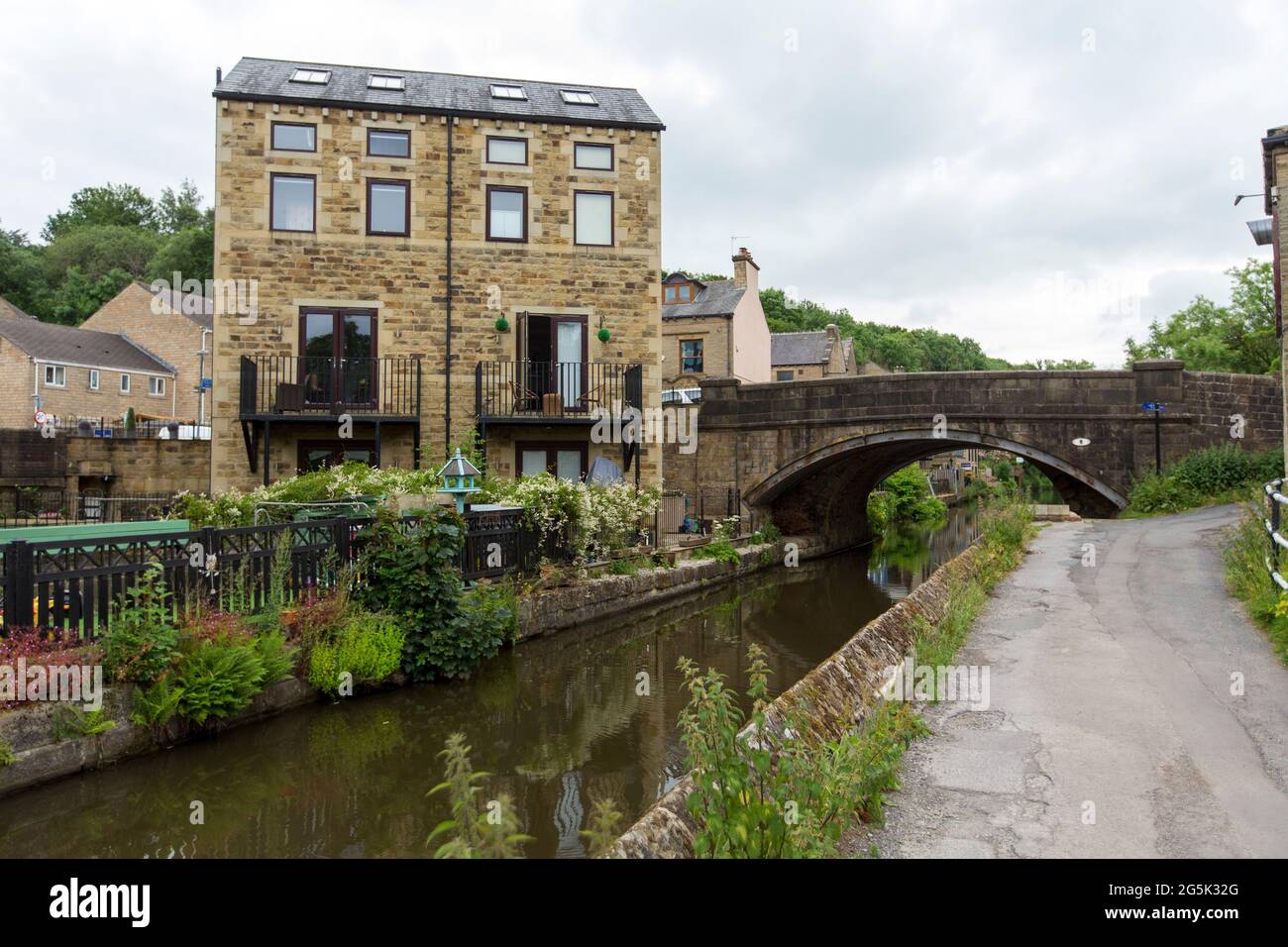 New houses in the flood risk zone of the Calder valley, West Yorkshire