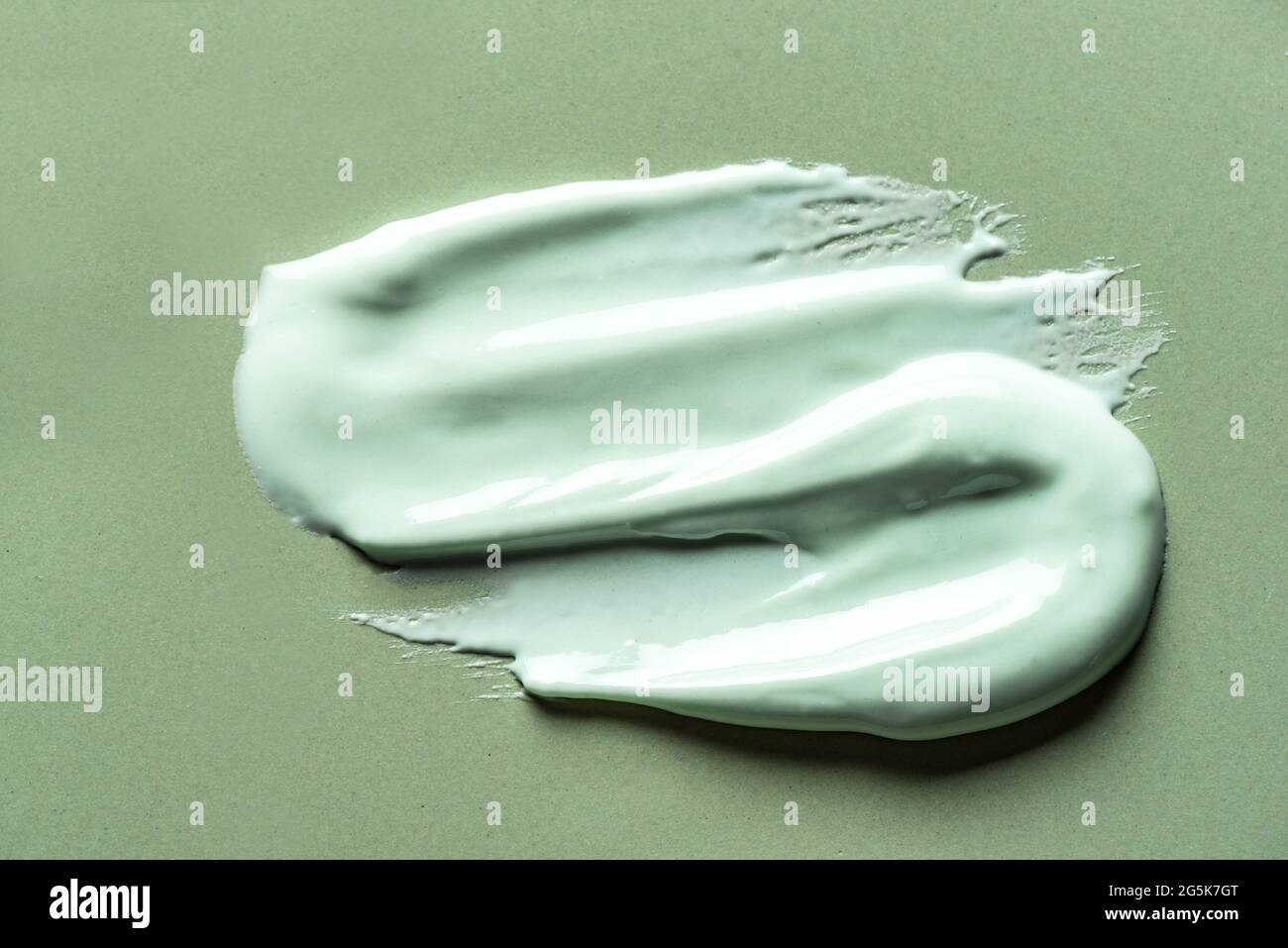 Body wrap hi-res stock photography and images - Alamy