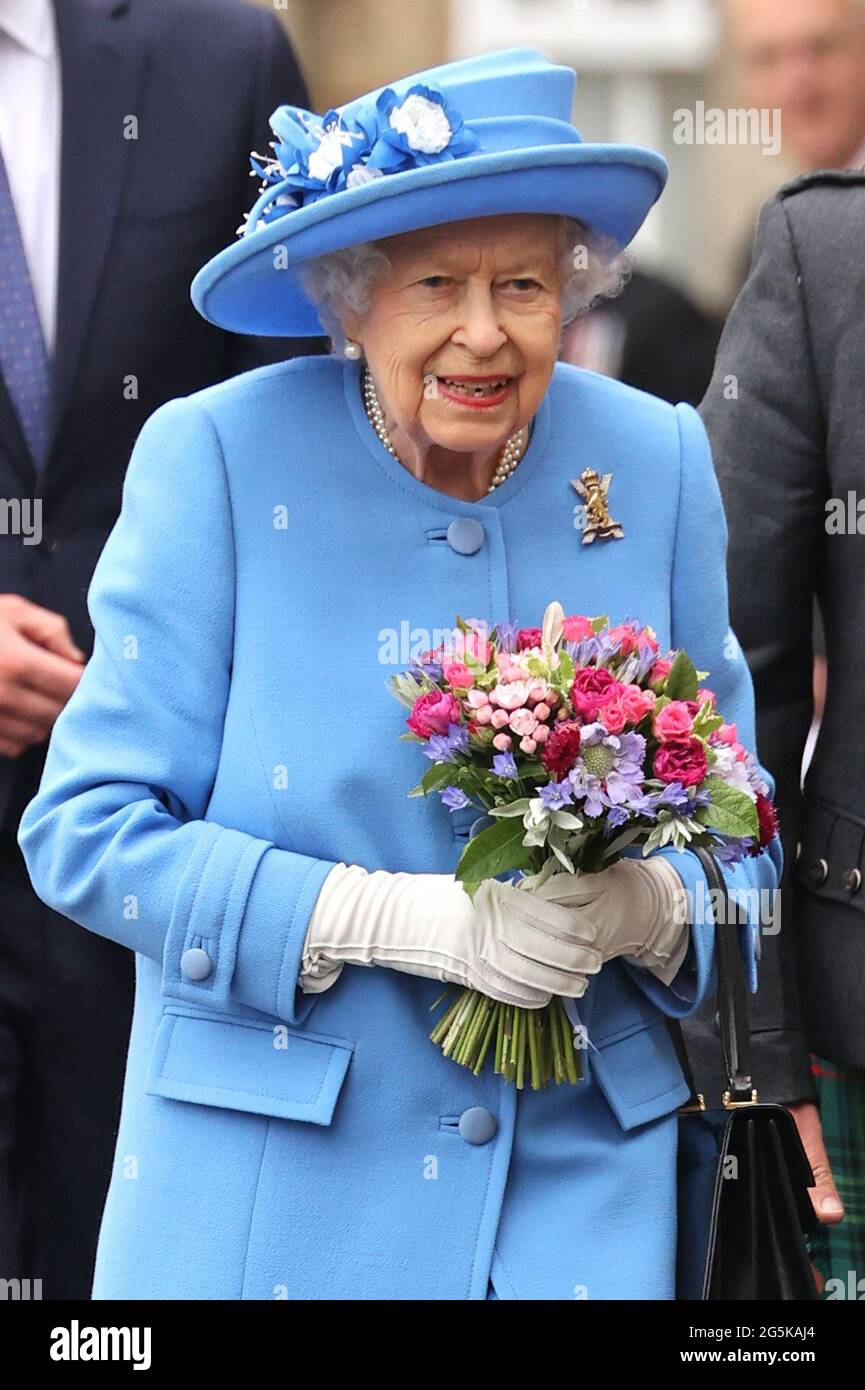 Queen elizabeth ii hires stock photography and images Alamy