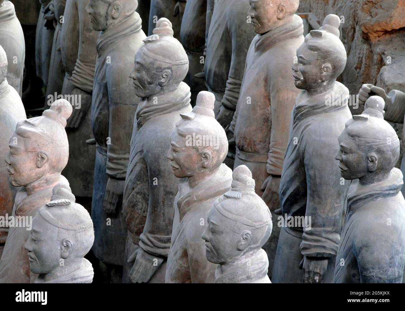 Terracotta Warriors, Xian, Shaanxi Province, China. Detail of soldiers in the Terracotta Army of Emperor Qin Shu Huang, side view. Stock Photo