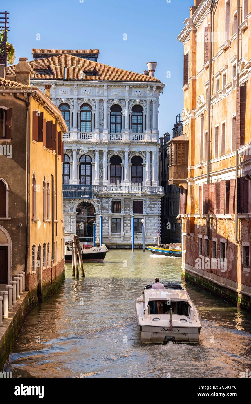 Venice italy boat motorboat hi-res stock photography and images - Alamy