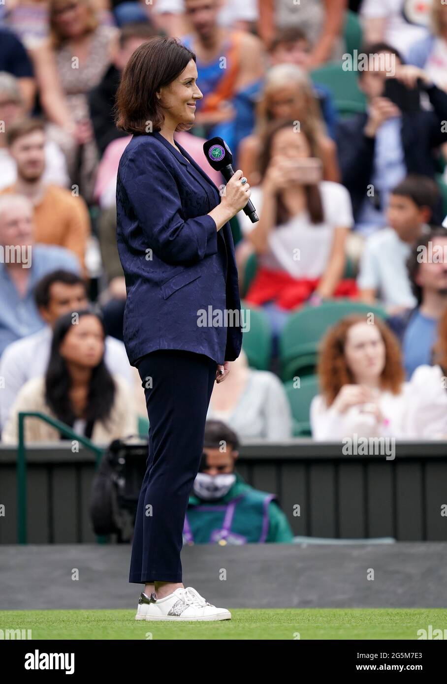 Lee McKenzie on Centre Court on day one of Wimbledon at The All England Lawn Tennis and Croquet Club, Wimbledon. Picture date: Monday June 28, 2021. Stock Photo