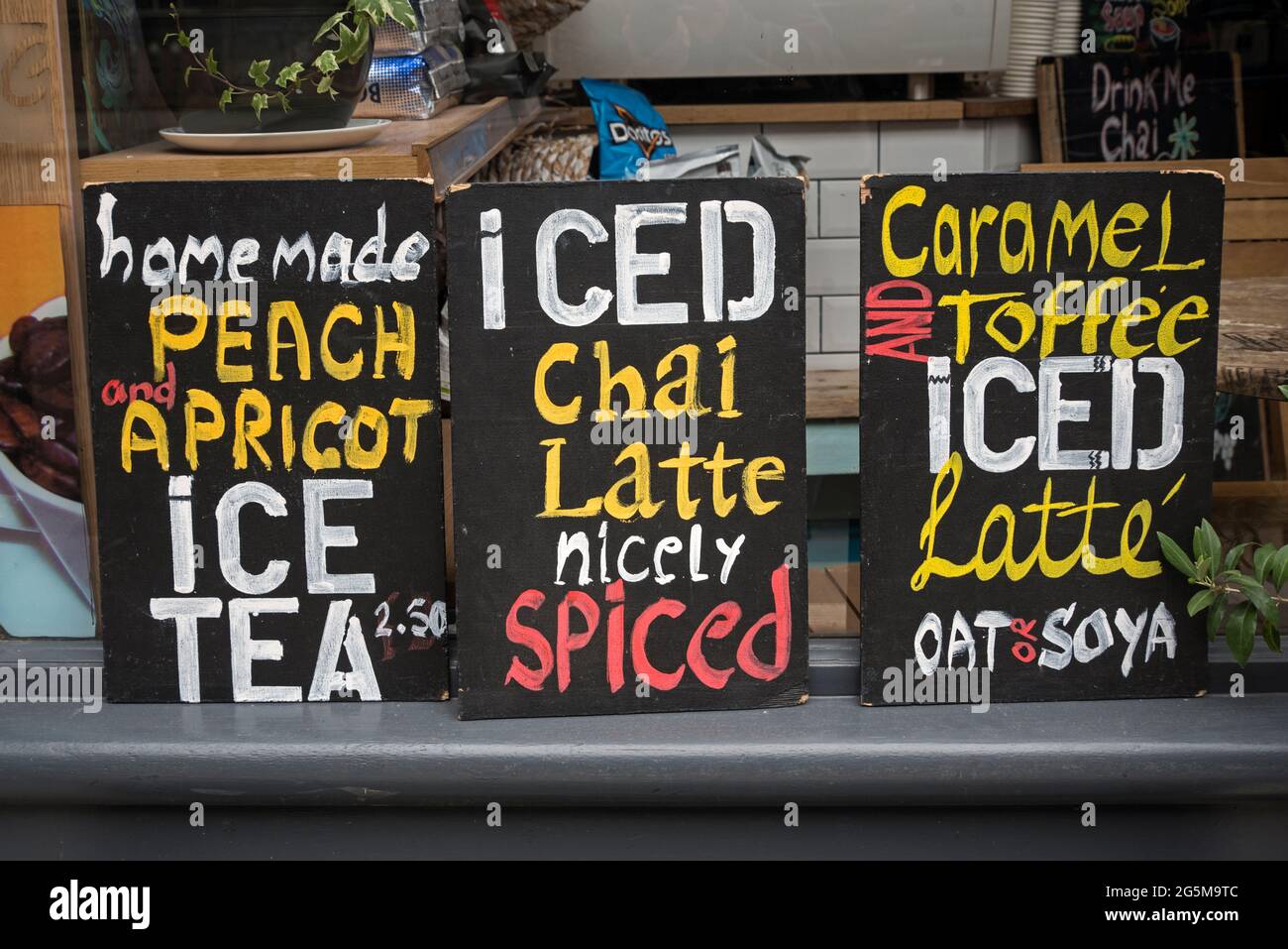 Iced chai latte hires stock photography and images Alamy