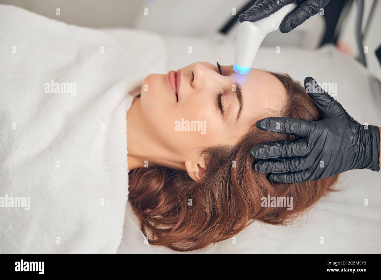 Cavitation massage on hands hi-res stock photography and images - Alamy