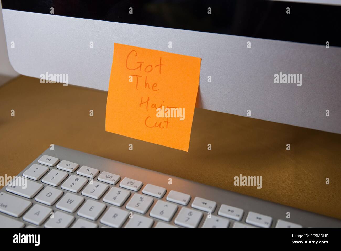Monitor computer screen device hi-res stock photography and images - Alamy