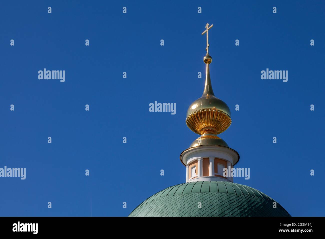Picturesque dome of the Orthodox Church with a gilded cross Stock Photo ...
